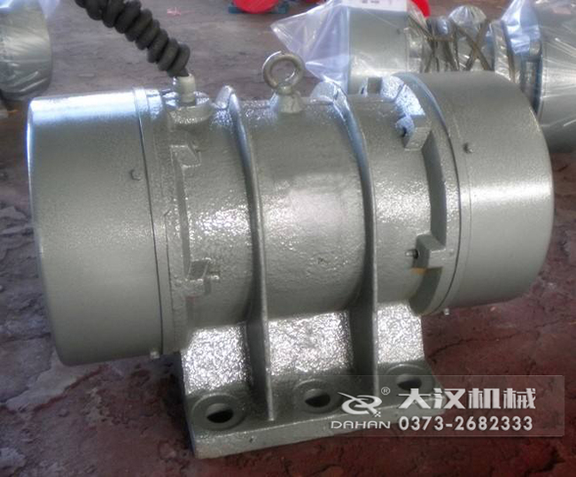 VB振動電機是靠偏心塊的振動而造成的，振動源所以偏心塊的角度和大小是比較重要的。