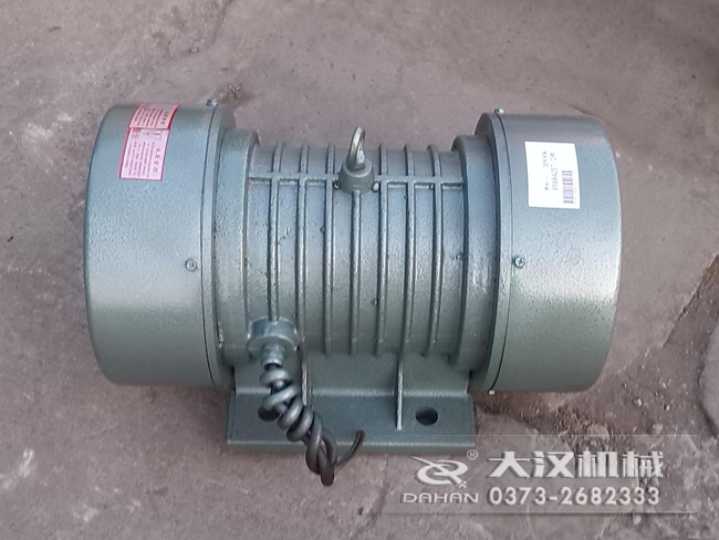 VB振動電機的選型要根據所匹配產品需要的激振大小，進行選擇。